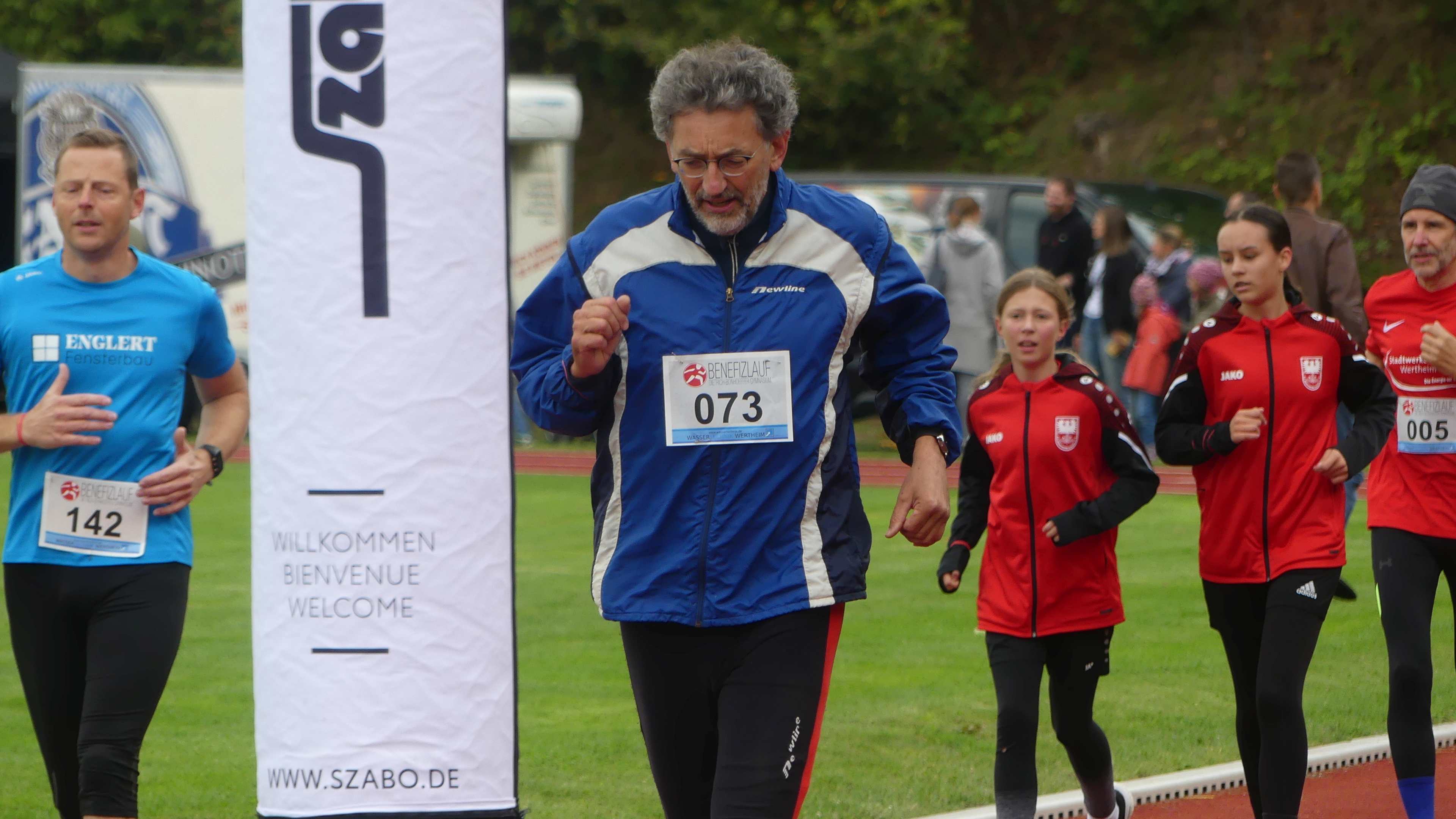 Bild vom 14. Benefizlauf im Jahr 2024. Dies ist das 32. Bild.